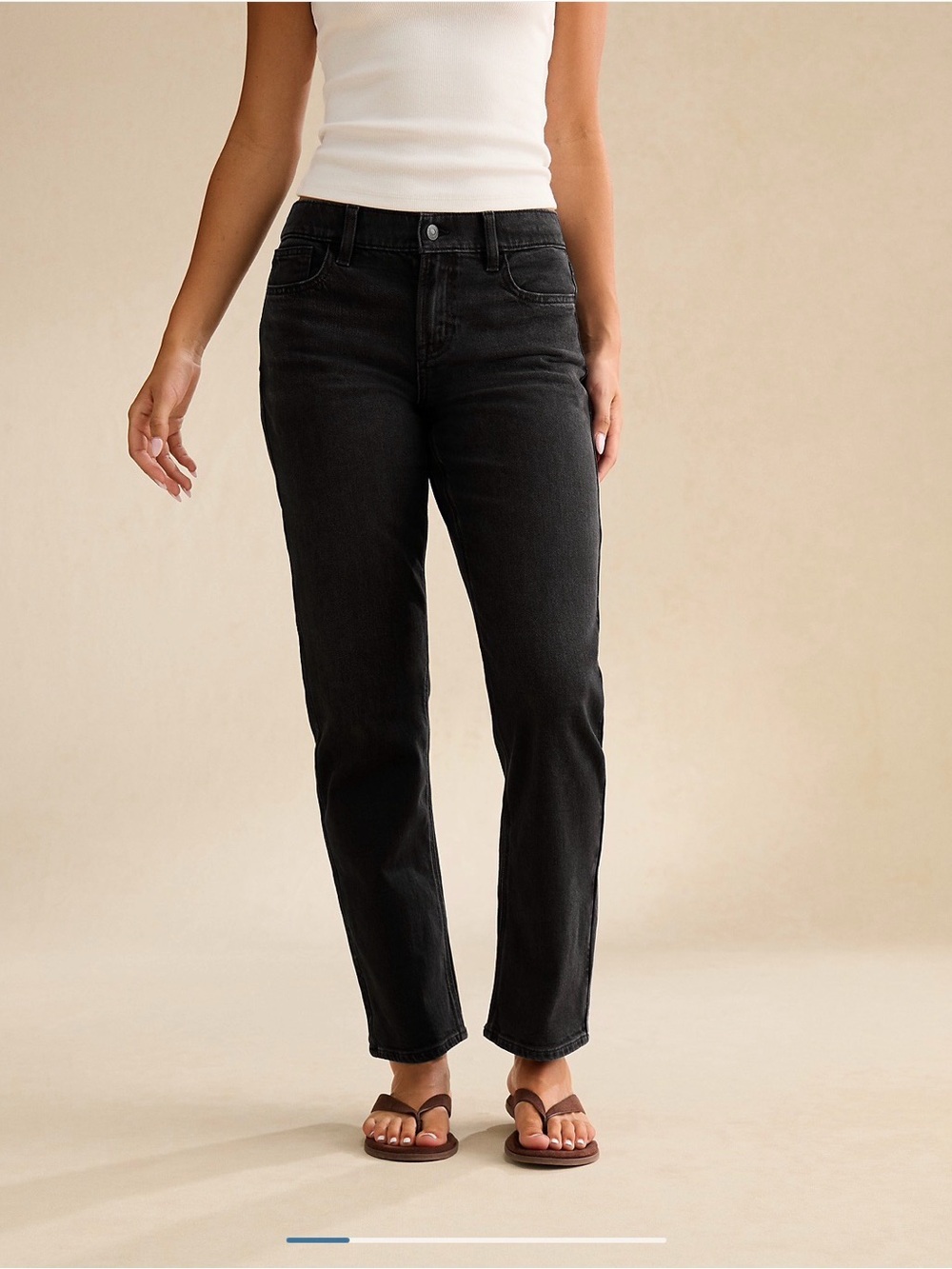 AE High-Rise Straight Leg Women's Jeans - Black, NWT